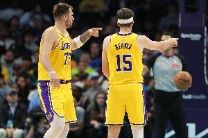 詹姆斯缺席但赢尼克斯！Skip：湖人没有勒布朗时更强