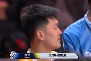 这还说啥嘞左手三步上篮不进的姜贺是今年CBA技巧挑战赛冠军