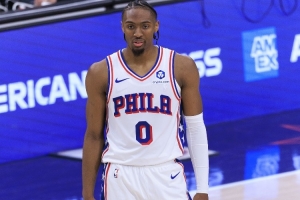 毋庸置疑的领袖！马克西打满首节 10中6&三分5中2砍15分2助