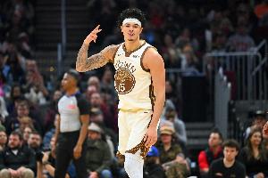 打出来了!桑托斯19中8拿下生涯新高22分外加11板3助2断