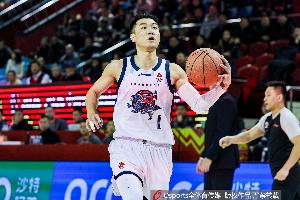 组织防守不错！高诗岩6中3拿下7分2板5助2断