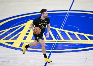 斯潘塞：勇士现在正处于赛季的关键时刻 要为了生存而奋力拼搏