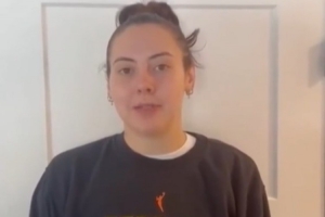 霍姆斯正式加盟河南女篮 球队的另外两名外援也会进行更换