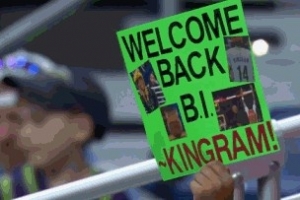 重返新奥尔良！鹈鹕大屏幕致敬英格拉姆 现场球迷欢呼