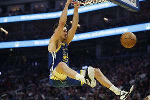 场均7.6分4.1篮板！勇士客战尼克斯 波斯特可以出战