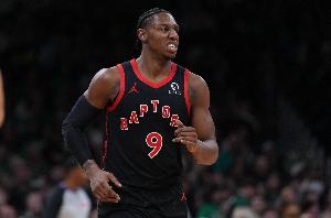 猛龙主帅：巴雷特能从1防到4 他能成为攻防兼备的球员