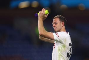 曼晚：埃文斯主要负责曼联定位球训练，B费和卡塞米罗配合默契