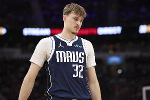 状态一般！弗拉格15中6拿下17分6板5助2断2帽 6次失误&正负值-16