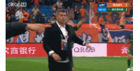 2场3球！王钰栋晃过门将推射空门+模仿姆巴佩庆祝，本场梅开二度