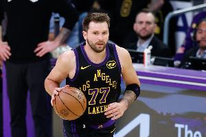 得分已臻化境！东契奇3月至今已4次砍下40+ 仅3次得分不足30