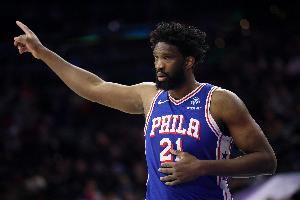 帕森斯：恩比德若健康是历史最佳中锋之一 约基奇也不能像他那样