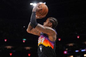 难救主！杰伦·格林17中9拿到全队最高24分 末节独得9分