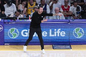 三分绝杀！曾令旭：湖人最近无人能敌 含金量极高的9连胜