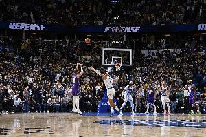 詹姆斯：雷迪克设计了很棒的战术 我们将之执行到位&肯纳德绝杀