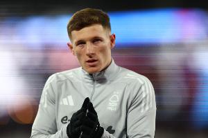 费迪南德：曼联应该买2中场+1前锋+1边后卫，安德森是中场首选