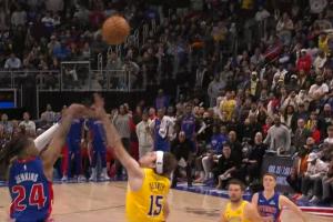 你来我往好生精彩里夫斯单挑反超！詹金斯单挑后仰再反超！