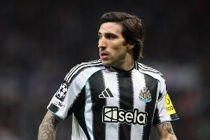 至少1亿镑！天空：纽卡强烈反对放走托纳利，曼联枪手曼城均有意