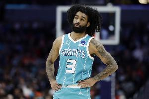 科比·怀特:我们进攻爆发力十足 不仅能打出一波流还能守住优势