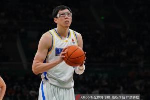 保持住啊!周琦本赛季罚球命中率回升至50% 仍为生涯最差赛季
