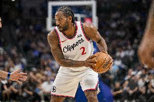 战神卡！“伦纳德绝杀步行者”词条登上微博热搜