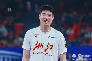 媒体人：程帅澎加时独得6分 今天程帅澎的表现完全就是外援级