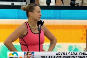 萨巴伦卡：那个想着我击球出界的女士，拜托别再那么做了