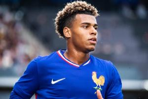 打进个人国家队处子球，杜埃成2000年以来法国队第100位进球者