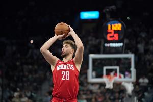 三分7中5！申京：感觉来了就一直投 希望下赛季证明我的三分能力