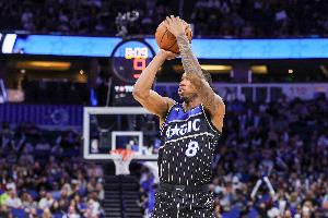 什么工作？贾马尔·凯恩8分钟3中0没得分出现6失误 正负值-32