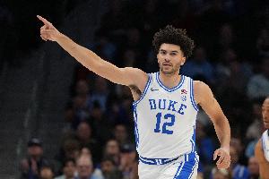 燃尽了 无奈被弟坑！卡梅隆·布泽尔鏖战38分钟狂砍27分8板4助2帽