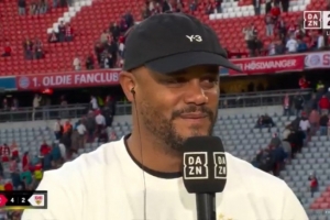 孔帕尼：必须好好享受夺冠时刻 但我们还要在杯赛对阵药厂和巴黎